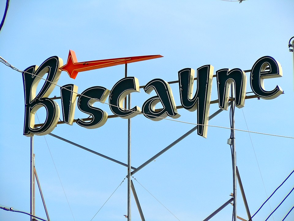 Enseigne néon de style Doo-Wop de l'hôtel Biscayne à Wildwood Crest, dans le New Jersey sous licence CC0